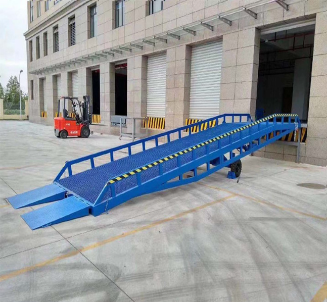 信阳移动式登车桥装卸